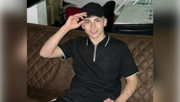 Polisten ka&ccedil;arken &ccedil;atıdan d&uuml;ş&uuml;p &ouml;ld&uuml;