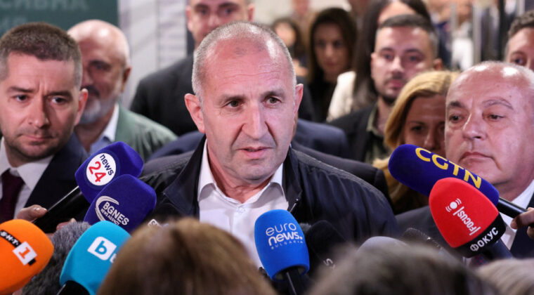 Radev&rsquo;in koalisyonu Bulgaristan se&ccedil;imlerinde fark attı