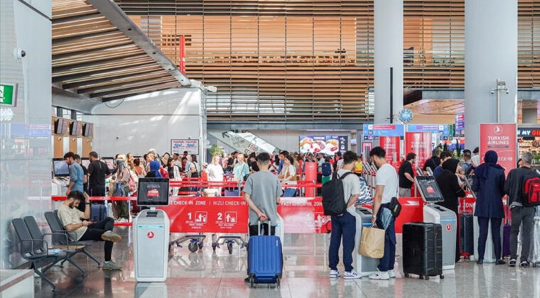 Resmi Gazete'de yayımlandı: T&uuml;rkiye'ye vizesiz girecekler