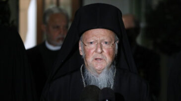 Rus istihbaratından Patrik Bartholomeos'a ağır su&ccedil;lama