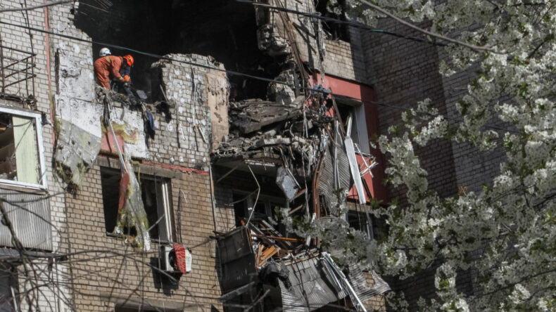 Rus saldırısında &ccedil;ok sayıda &ouml;l&uuml; ve yaralı var