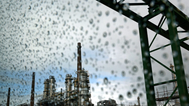 Rusya: Almanya'ya Petrol Sevkiyatı Durdurulacak