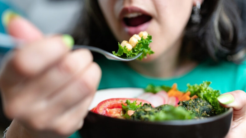 Sağlıklı sanıyorsunuz ama dikkat: Bir tercih demans riskini artırıyor