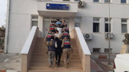 Şanlıurfa'da G&ouml;&ccedil;men Ka&ccedil;ak&ccedil;ılığı Operasyonu: 18 Ş&uuml;pheli Yakalandı
