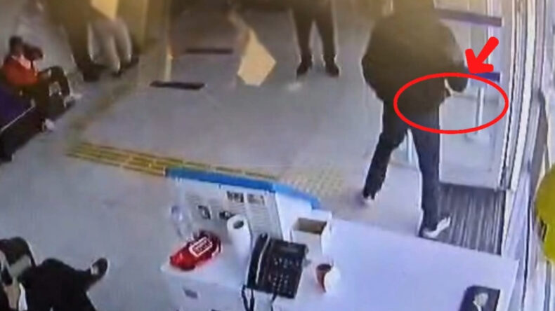 Satırla banka soymaya çalışan kar maskeli şüpheli kaçarken yakalandı