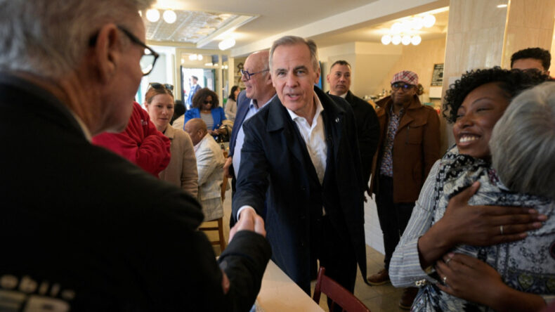 Se&ccedil;im Zaferi Kazanan Carney'den Dikkat &Ccedil;eken A&ccedil;ıklama