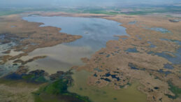 Sevindiren geri d&ouml;n&uuml;ş: Karaya oturan tekneler yeniden y&uuml;z&uuml;yor