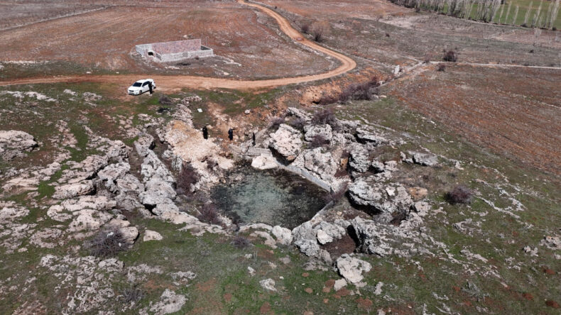 Şifa dağıtan g&ouml;l geri d&ouml;nd&uuml;: Uyuz ve egzama hastaları akın ediyor