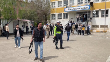 Siverek'te ortaokula saldırı! Şanlıurfa Valiliği'nden a&ccedil;ıklama geldi