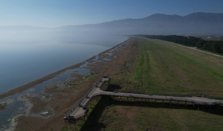 Sular &ccedil;ekildi gemilerin yanaştığı iskele karada kaldı