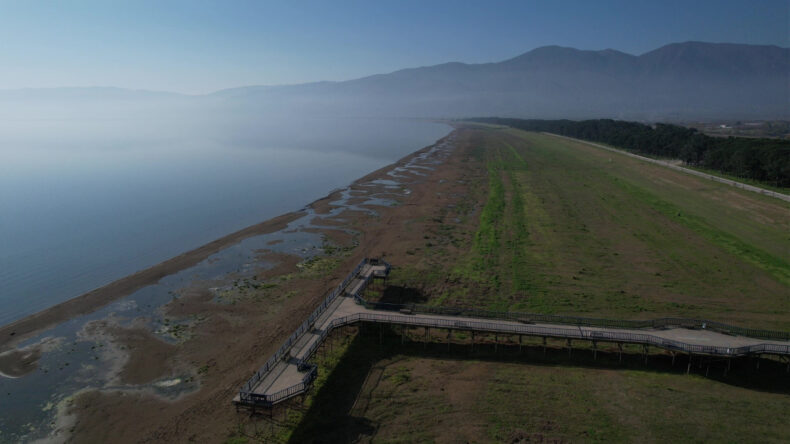 Sular &ccedil;ekildi gemilerin yanaştığı iskele karada kaldı