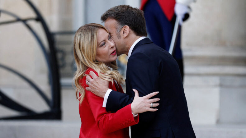 Sunucu Meloni'yi kızdırdı, el&ccedil;i bakanlığa &ccedil;ağrıldı