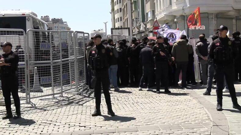 Taksim'de 1 Mayıs Anmasına Polis Engeli: G&ouml;zaltına Alındılar