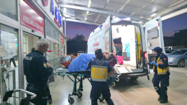 Tartıştığı Kızını Bı&ccedil;akladı