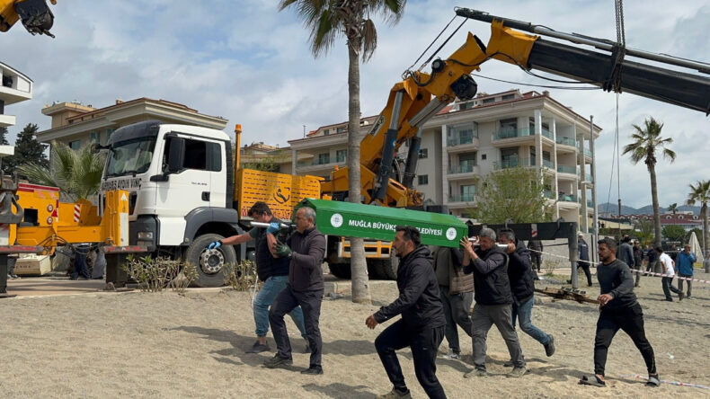 Tekne indirme kazasında 2 kişi g&ouml;zaltına alındı