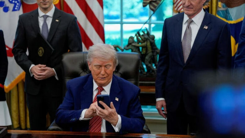 Time dergisi savaşın perde arkasını yazdı: Trump 'telefonun başında &ccedil;aresiz bekliyor'