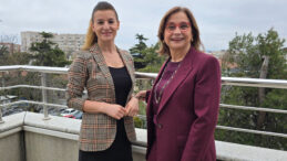 Topyek&ucirc;n bir değişim şart