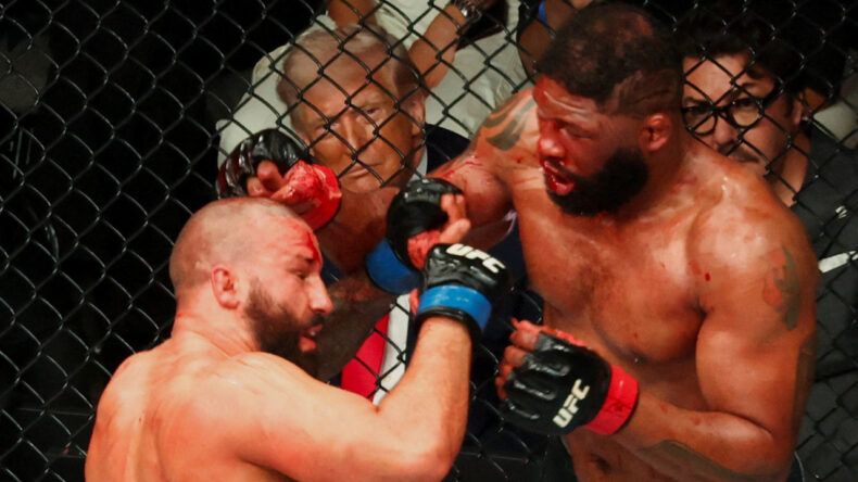 Trump m&uuml;zakereler sonu&ccedil;suz kalırken kafes d&ouml;v&uuml;ş&uuml; izledi