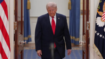 Trump'ın a&ccedil;ıklamaları kafaları karıştırdı… Herkes 'ABD bu savaşı neden başlattı' diye soruyor