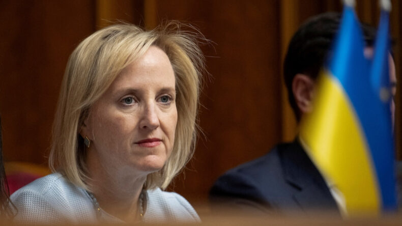 Trump'a katlanamayan b&uuml;y&uuml;kel&ccedil;i g&ouml;revi bıraktı