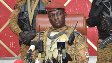 T&uuml;m Siyasi Partileri Fesheden Burkina Faso Lideri: Demokrasi Bize G&ouml;re Değil