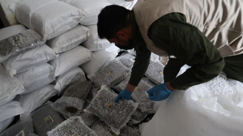 T&uuml;rkiye ve Suriye'den ortak uyuşturucu operasyonu: Değeri 300 milyon TL