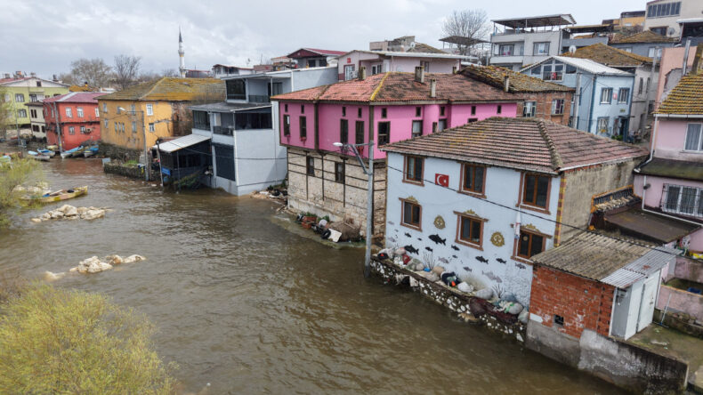 T&uuml;rkiye'nin "Venedik"i oldu: Sezon sular altında başladı