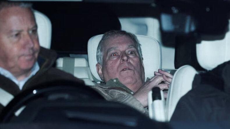 Unvansız prense bir darbe daha: Davet edilmedi