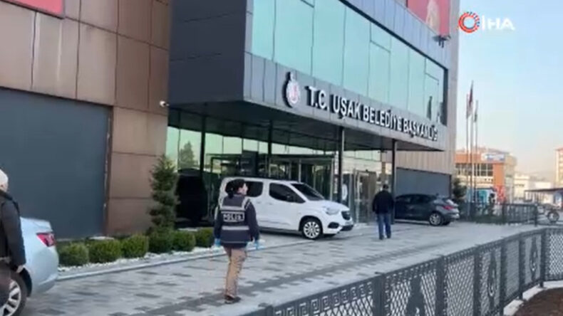 Uşak Belediyesi Soruşturmasında G&ouml;zaltına Alınanlar Adliyede