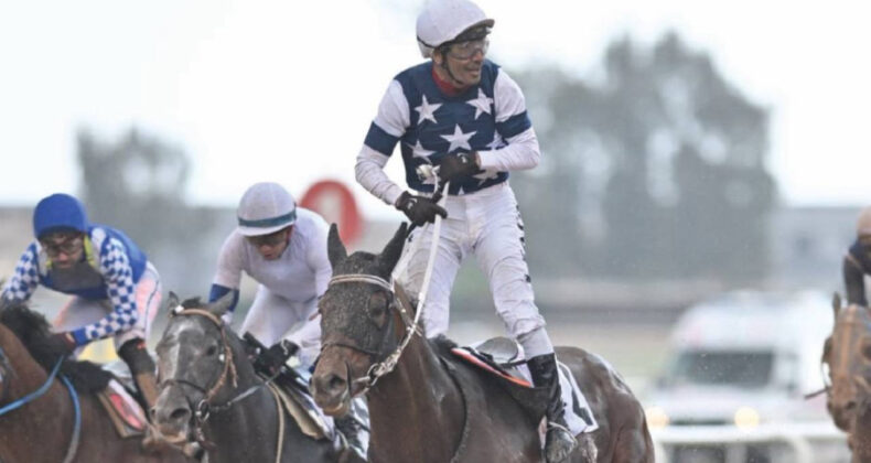 Usta Jokey Selim Kaya, Akdeniz Derbisi'ni Depper Man'le Kazandı