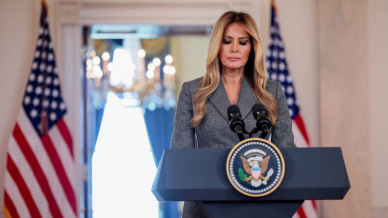&Uuml;nl&uuml; komedyen, Melania Trump&rsquo;ı kızdırdı