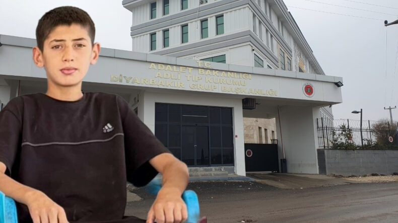 &Uuml;zerine &ccedil;ıktıkları kaya yuvarlandı: 1 &ccedil;ocuk &ouml;ld&uuml;, 1 yaralı