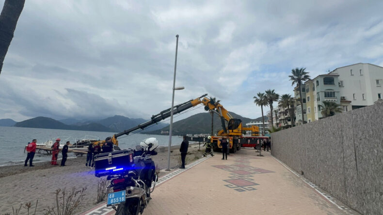&Uuml;zerine Vin&ccedil; Par&ccedil;ası D&uuml;şen Gen&ccedil; Hayatını Kaybetti