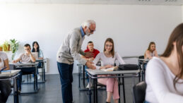 Uzmanlar a&ccedil;ıkladı: Bu meslekler demans riskini azaltıyor