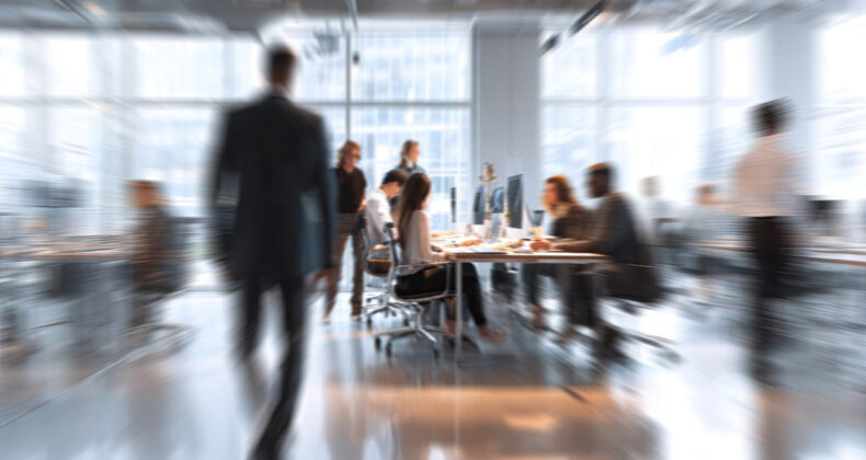 Uzun mesai, stres ve mobbing &ouml;ld&uuml;r&uuml;yor: Her yıl 840 bin can…