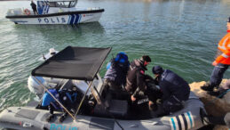 Van G&ouml;l&uuml;&rsquo;nde kaybolan gen&ccedil;ten acı haber: Cansız bedeni bulundu