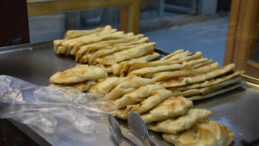 Yaşlılar s&uuml;tle, gen&ccedil;ler sade t&uuml;ketiyor