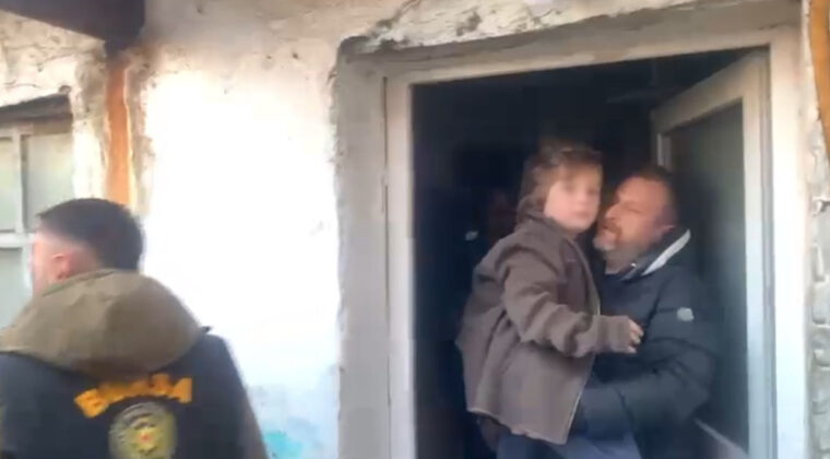 Yıllarca Harabede Saklanan &Ccedil;ocuk Almanya'ya G&ouml;nderilecek