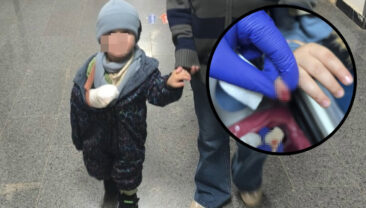 Y&uuml;r&uuml;yen merdivene kaptırdığı parmağı kurtarılamadı